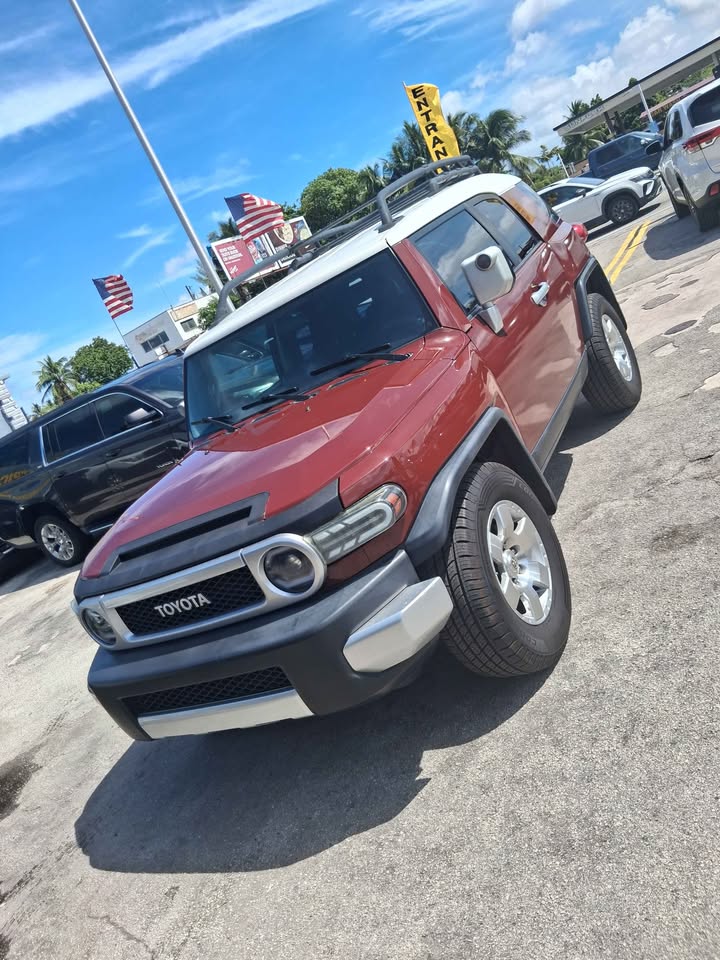 2008 Toyota FJ Cruiser · Sport Utility 2D in Miami, FL (photo 8) — photo 8