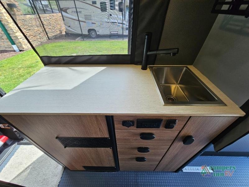 2025 WINNEBAGO REVEL 44E EX-L in Smithfield, NC (photo 9) — photo 9