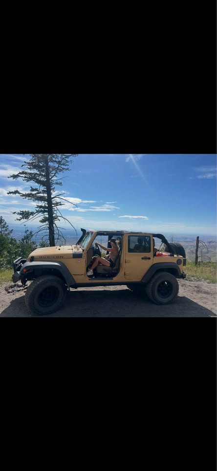 2014 Jeep Wrangler Unlimited · Rubicon (JK) Sport Utility 4D (photo 3) — photo 3