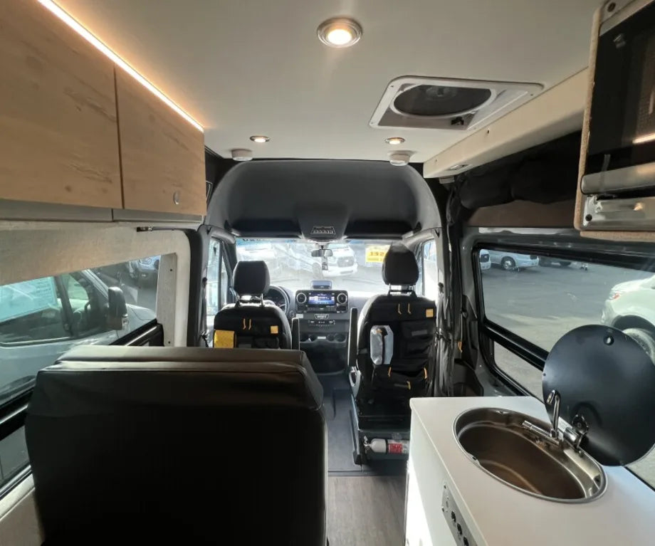 2026 Storyteller Overland BEAST MODE BEAST-AWD (photo 4) — photo 4