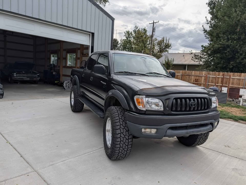 2001 Toyota Tacoma Double Cab · TRD Off-Road Pickup 4D 5 ft in Payette, ID (photo 4) — photo 4