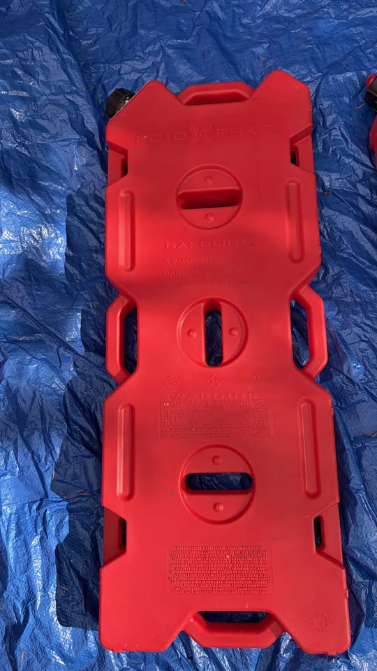 Set of 2 RotopaX 4-Gallon Gasoline Containers (photo 2) — photo 2