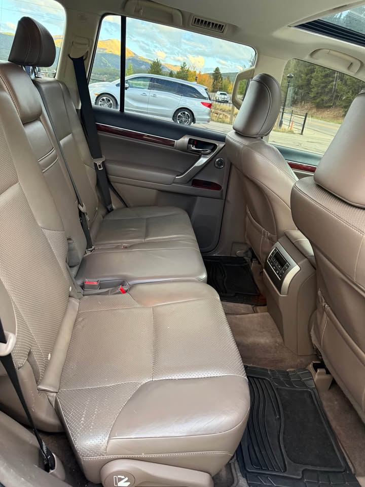 2010 Lexus GX · GX 460 Premium Sport Utility 4D in Breckenridge, CO (photo 7) — photo 7