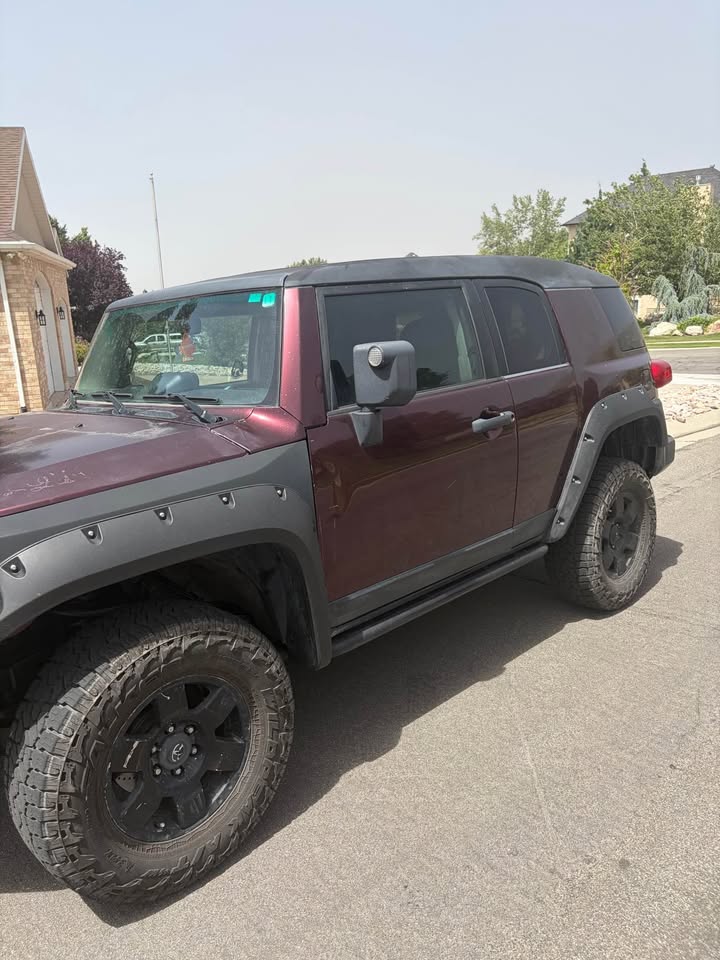 2008 Toyota FJ Cruiser in Draper, UT (photo 2)