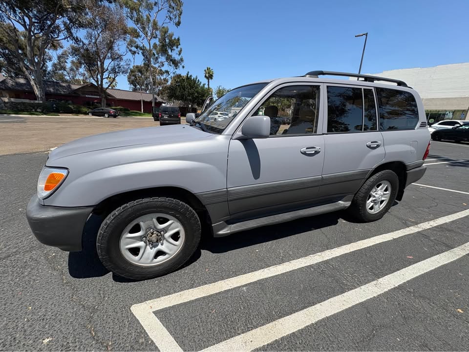 2000 Toyota Landcruiser in San Diego, CA (photo 9) — photo 9