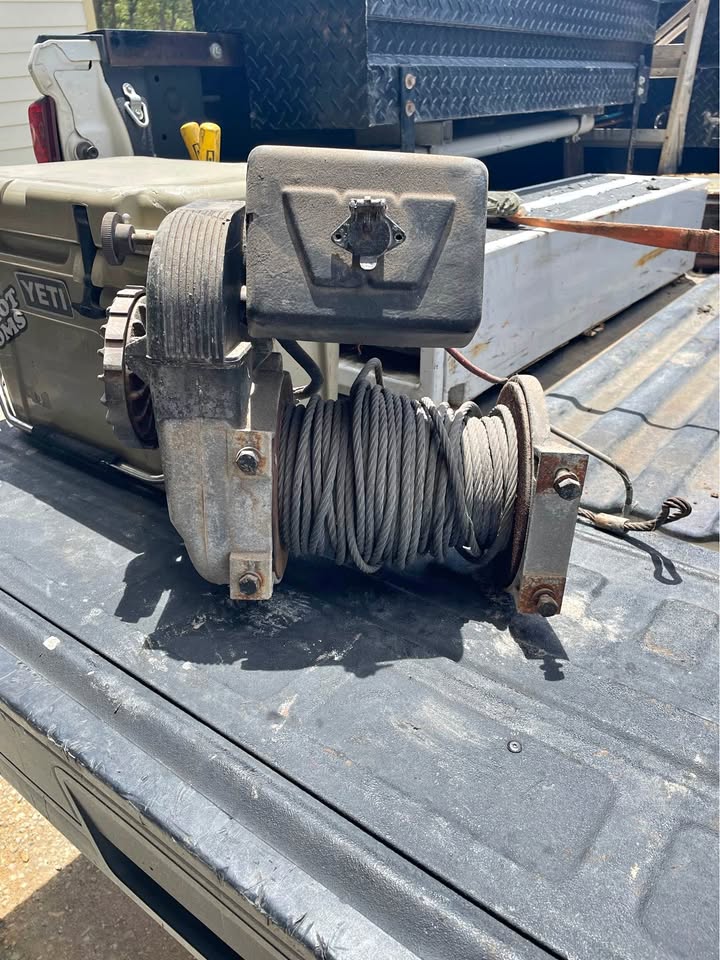 Warn 8274 winch (photo 1) — photo 1
