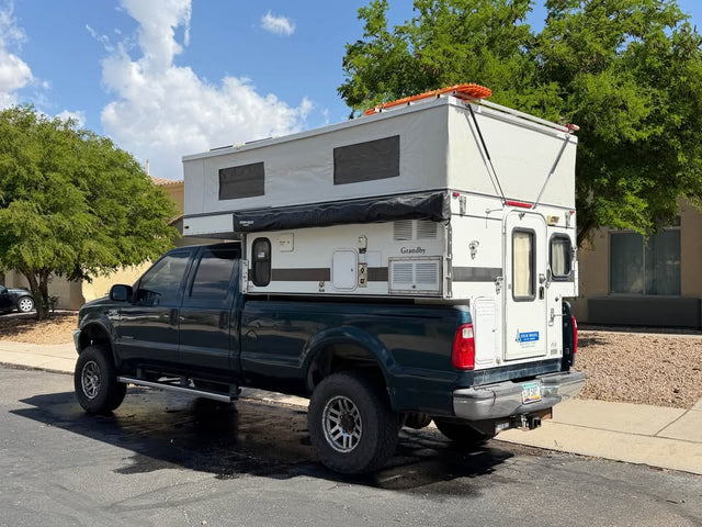 2013 Four Wheel Camper grandby — photo 3