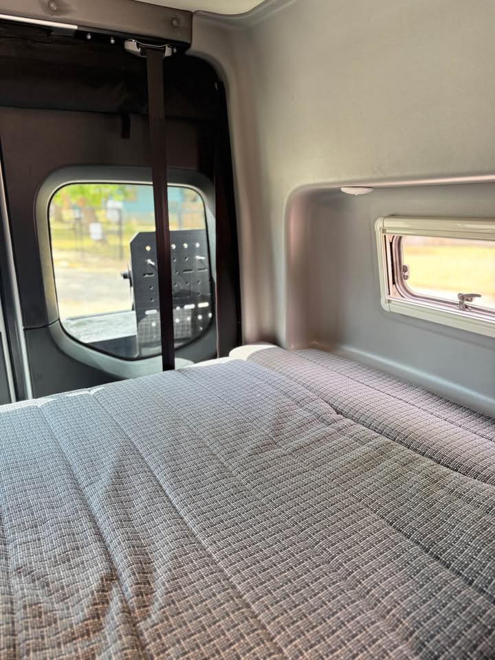 2021 Winnebago revel in Austin, TX (photo 9) — photo 9