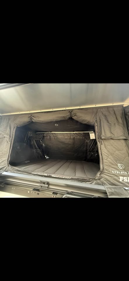 Freespirit Recreation Evo V2 Rooftop Tent in Jackson, WY (photo 2) — photo 2