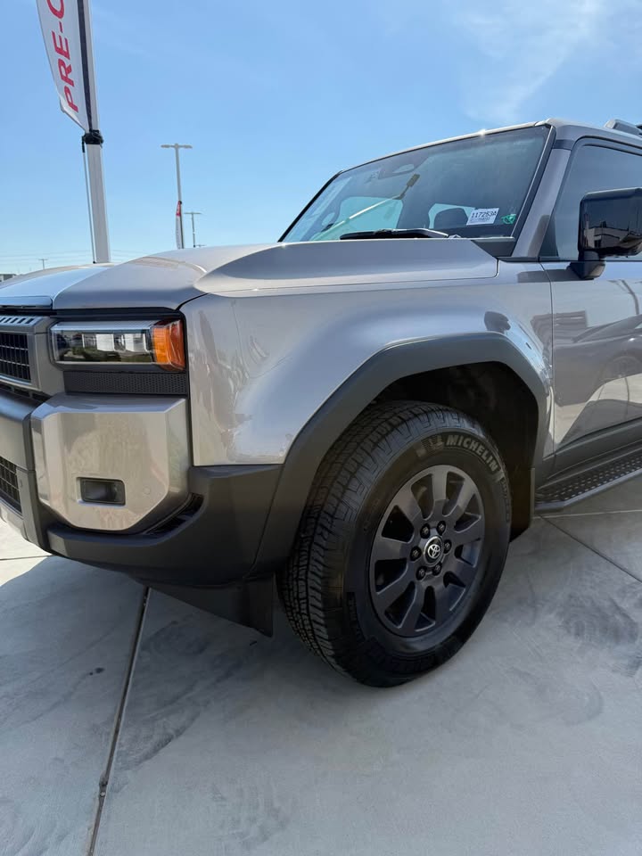 2026 Toyota Landcruiser · Base 8 (photo 3) — photo 3