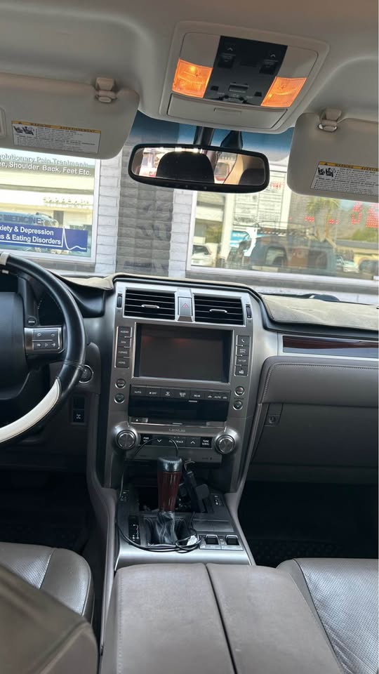 2017 Lexus GX460 in Phoenix, AZ (photo 5) — photo 5