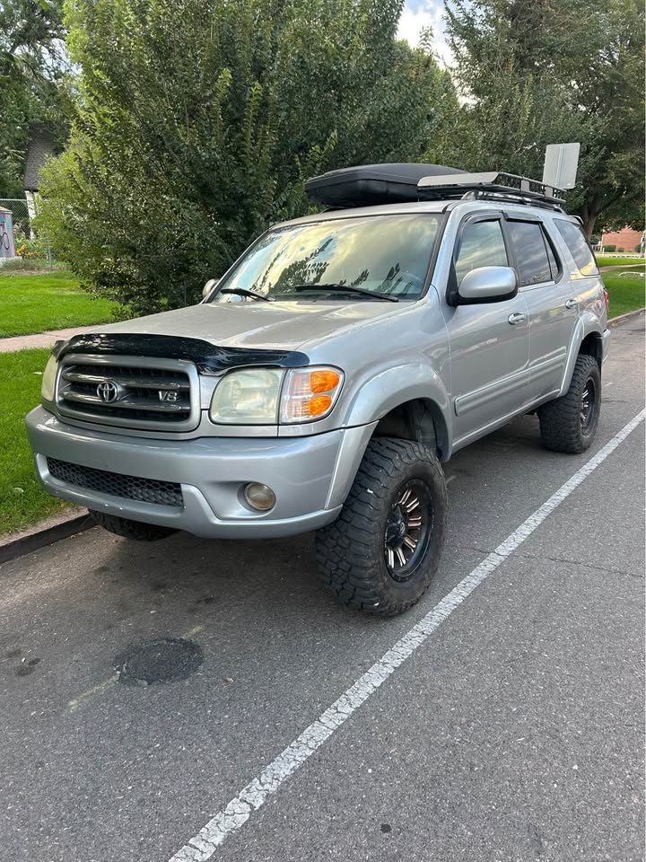 2001 Toyota Sequoia Limited 4x4 in Denver, CO (photo 2) — photo 2