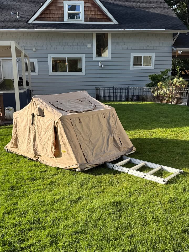 Smittybilt Overlander Roof Top Tent (2783) in Kent, WA (photo 6) — photo 6