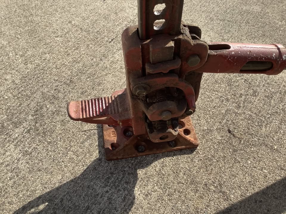 Hi-Lift 48 inch model: HL-485 jack in Aurora, IN (photo 8) — photo 8