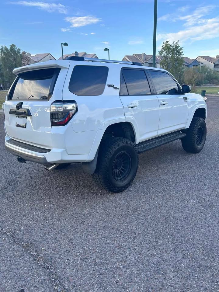 2017 Toyota 4Runner · TRD Off-Road Premium Sport Utility 4D in Phoenix, AZ (photo 6) — photo 6