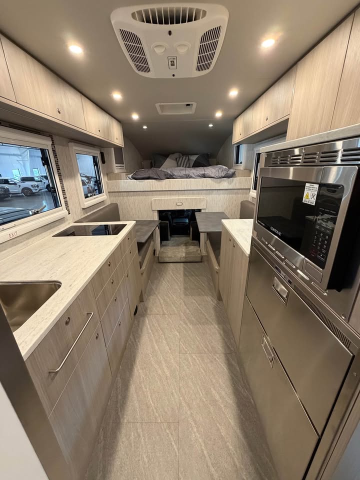 2024 Storyteller Overland GXV NEXT (photo 9) — photo 9