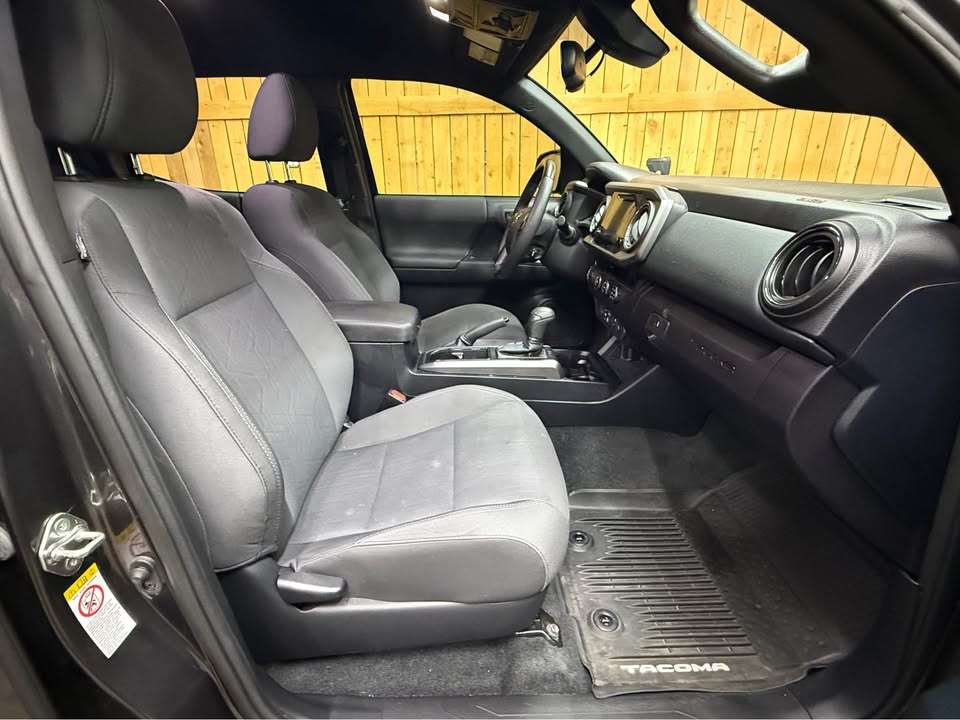 2018 Toyota Tacoma Double Cab · TRD Off-Road Pickup 4D 5 ft in Bremerton, WA (photo 8) — photo 8