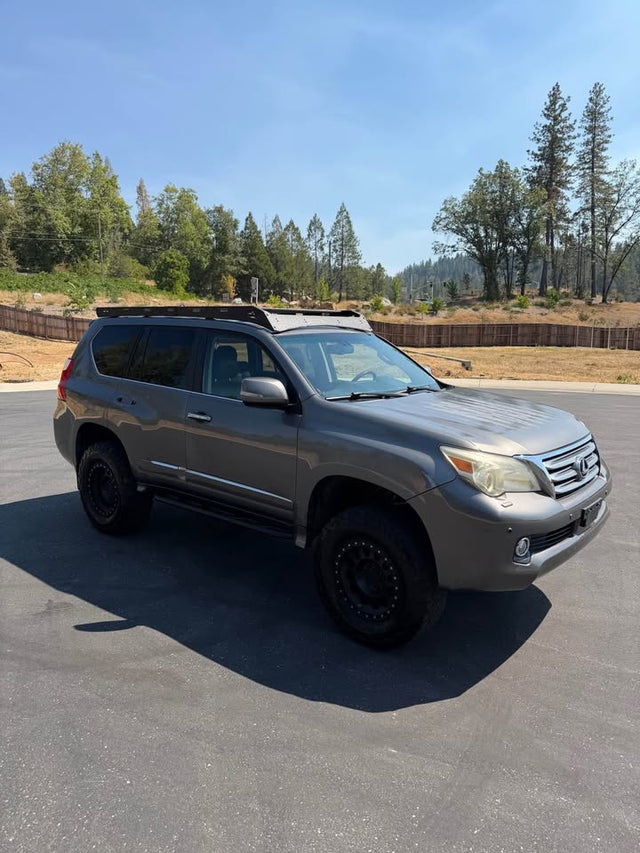 2011 Lexus GX · GX 460 Premium Sport Utility 4D — photo 3
