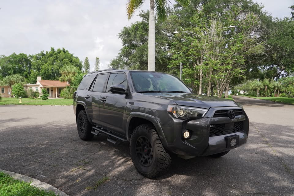 2020 Toyota 4Runner in St Petersburg, FL (photo 4) — photo 4