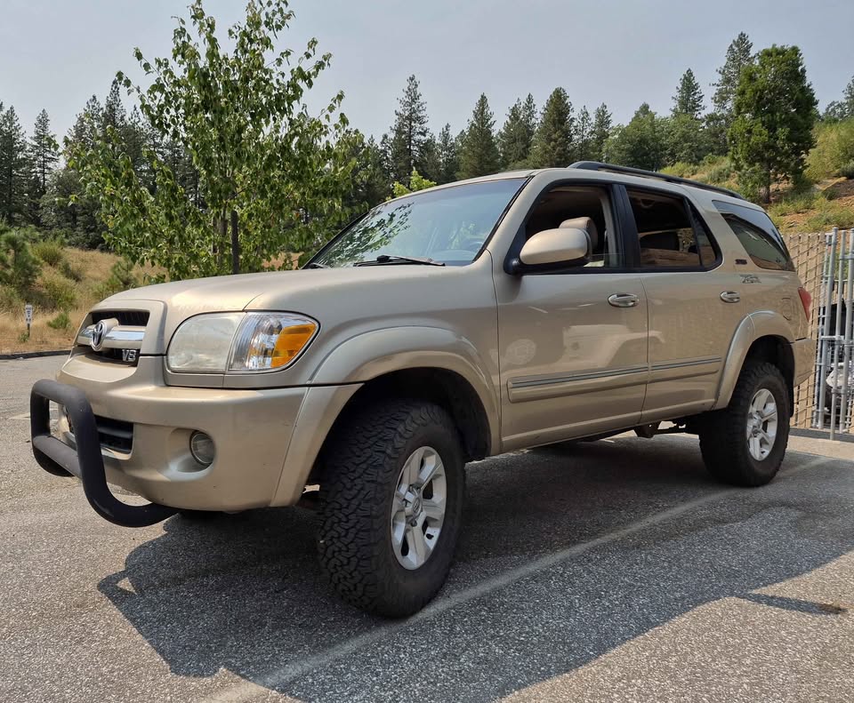 2006 Toyota Sequoia · SR5 Sport Utility 4D in Nevada City, CA (photo 2) — photo 2