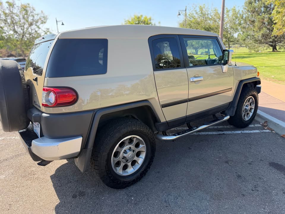 2014 Toyota FJ Cruiser 4x4 105k (photo 4) — photo 4