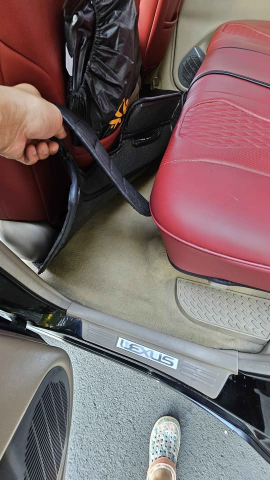 1999 Lexus LX · LX 470 Sport Utility 4D (photo 8) — photo 8