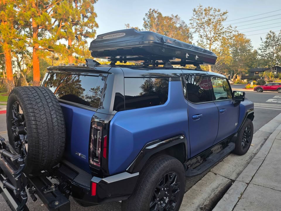 James Baroud Space M rooftop hardshell tent in Costa Mesa, CA (photo 7) — photo 7