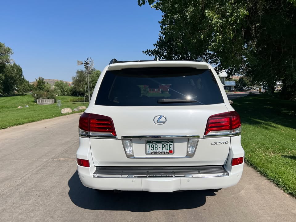 2013 Lexus LX · LX 570 Sport Utility 4D (photo 5) — photo 5
