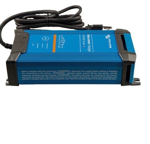 Victron Energy Blue Smart Ip22 Charger 12/30(3) 120v Nema 5 in Citrus Heights, California (photo 4) — photo 4
