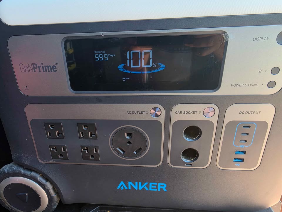 Anker F2000 (Powerhouse 767) Portable Power Station and Bluetti PS120 portable s (photo 2) — photo 2