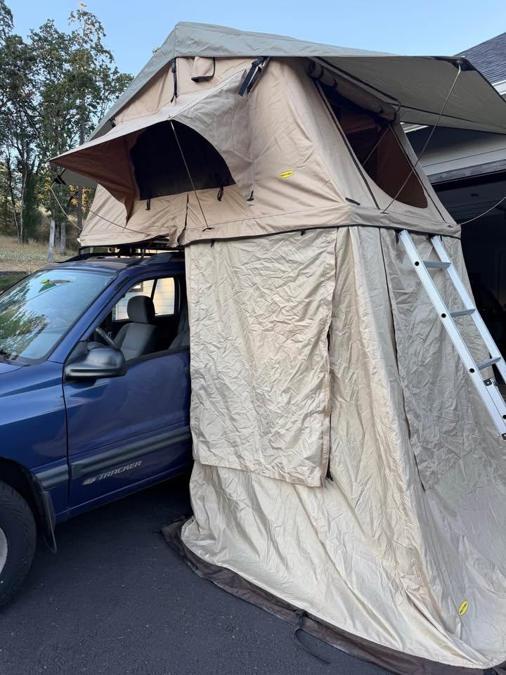 Smittybilt Overlander Roof Tent in Springfield, OR (photo 6) — photo 6