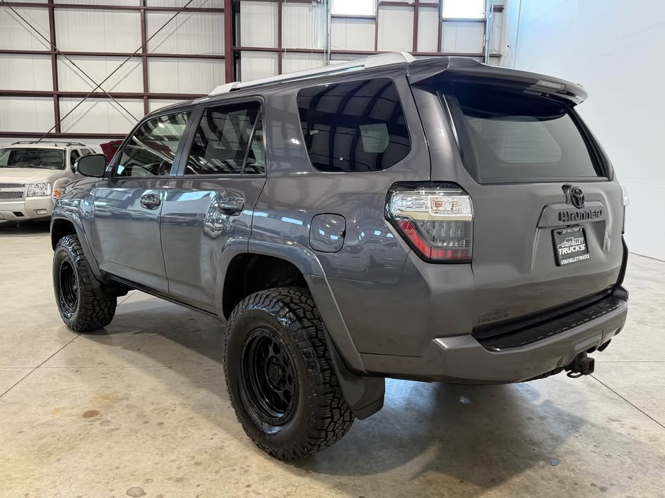 2014 Toyota 4Runner · SR5 (photo 10) — photo 10