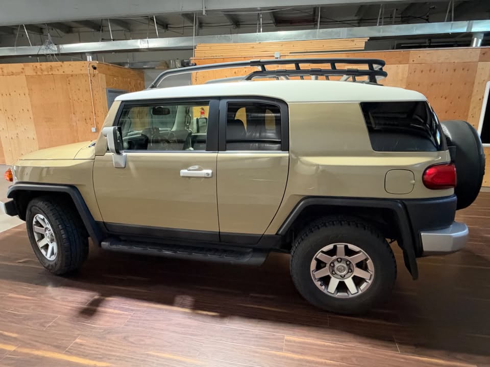 2014 Toyota FJ Cruiser in Windsor, CO (photo 12) — photo 12