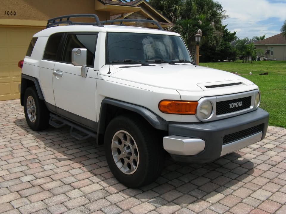 2013 Toyota FJ Cruiser (photo 7) — photo 7