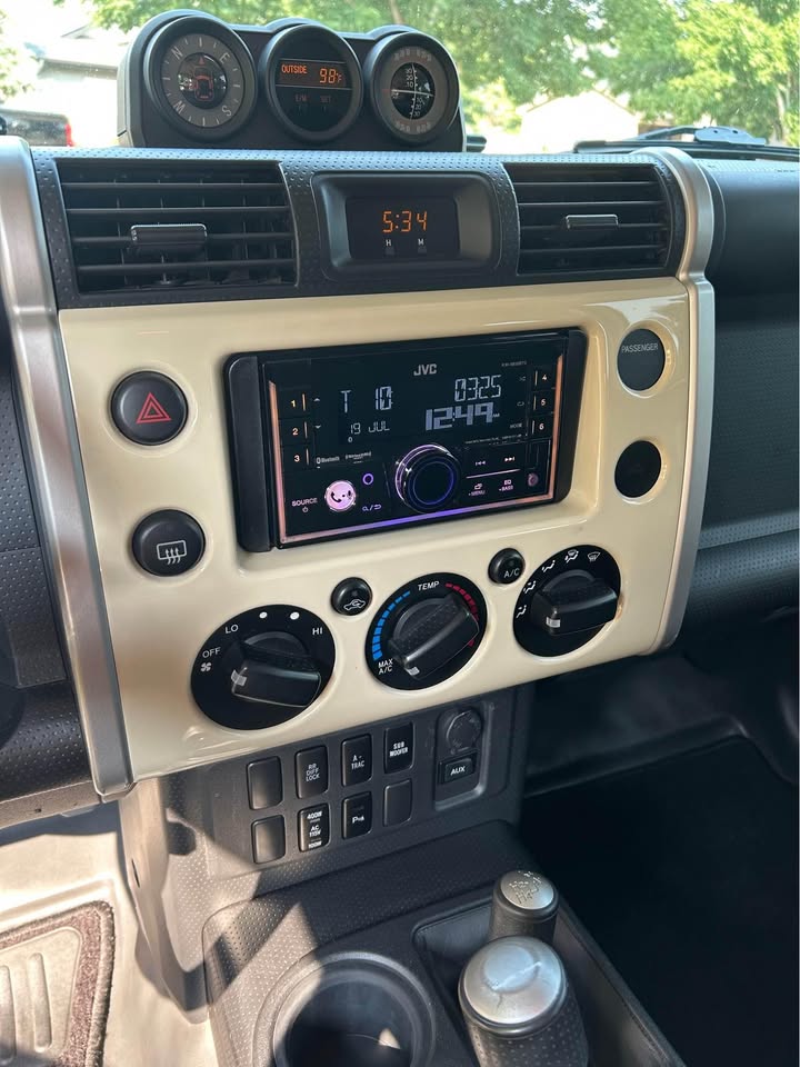 2008 Toyota FJ Cruiser (photo 9) — photo 9