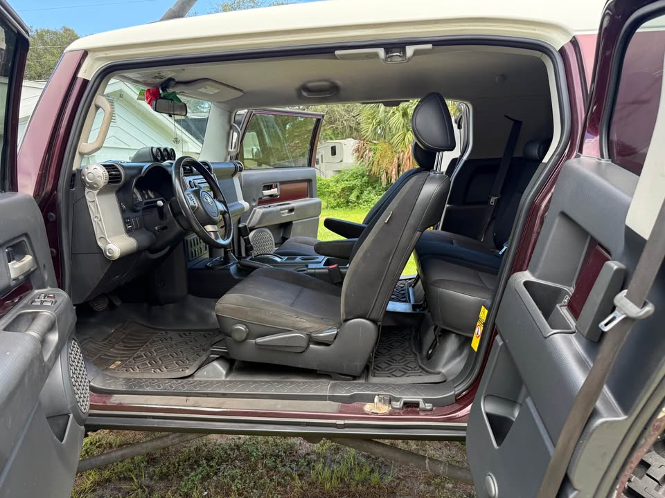 2007 Toyota FJ Cruiser · Sport Utility 2D in Mims, FL (photo 8) — photo 8