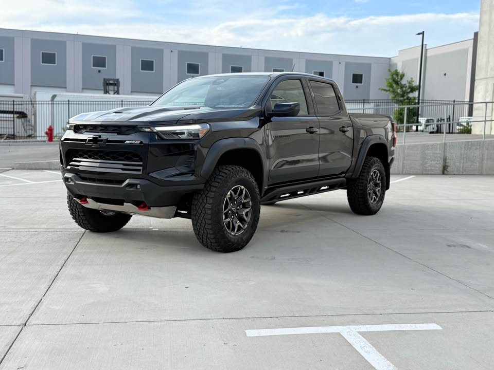 2026 Chevrolet Colorado Crew Cab · ZR2 (loaded! 8k miles! Pristine) in Farmington, UT (photo 8)