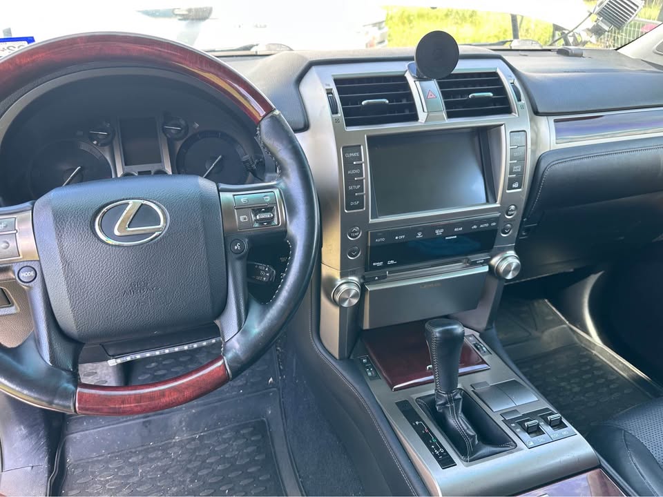 2011 Lexus GX460 Overland in Bryan, TX (photo 10) — photo 10