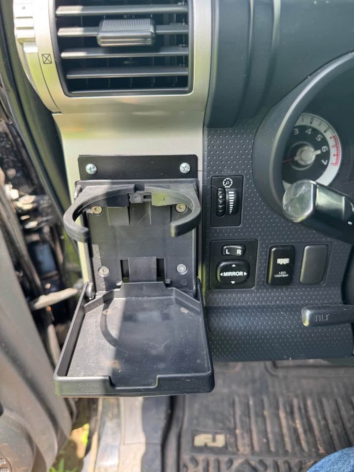 2007 Toyota FJ Cruiser · Sport Utility 2D in Austin, TX (photo 12) — photo 12
