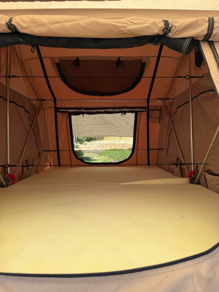 Smittybilt Overlander Roof Tent in Springfield, OR (photo 10) — photo 10