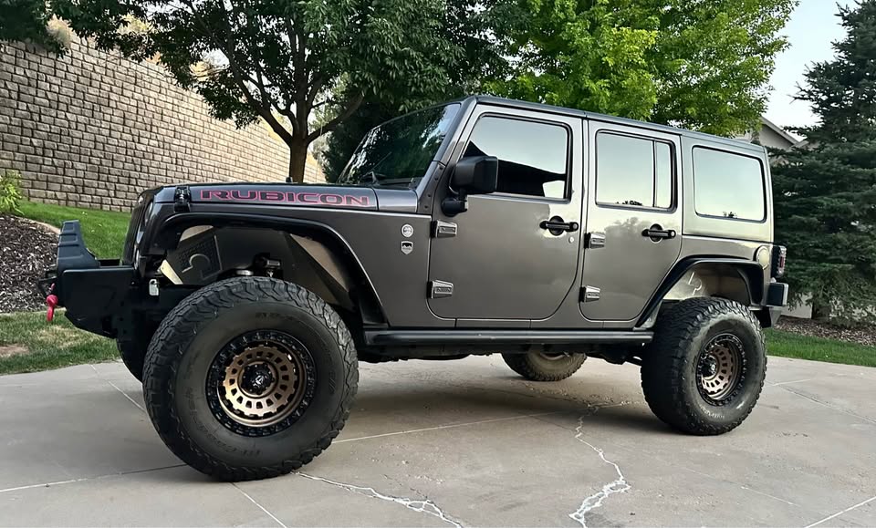 2017 Jeep Wrangler Unlimited · Rubicon (JK) Sport Utility 4D (photo 2) — photo 2