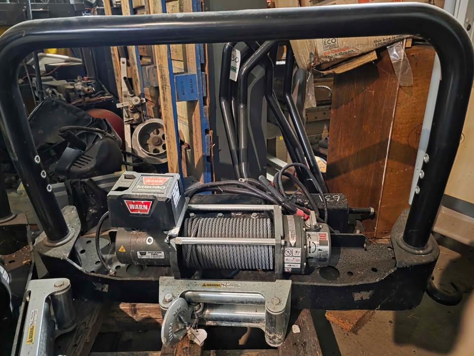 Warn winch M8000 and / or Warn grill guard for Ford Superduty in Rising Sun, IN (photo 3) — photo 3