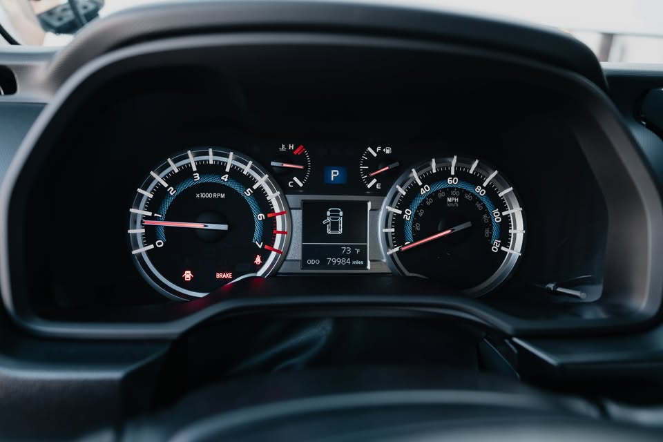 2016 Toyota 4Runner · Trail Premium Sport Utility 4D in Fountain Valley, CA (photo 11) — photo 11