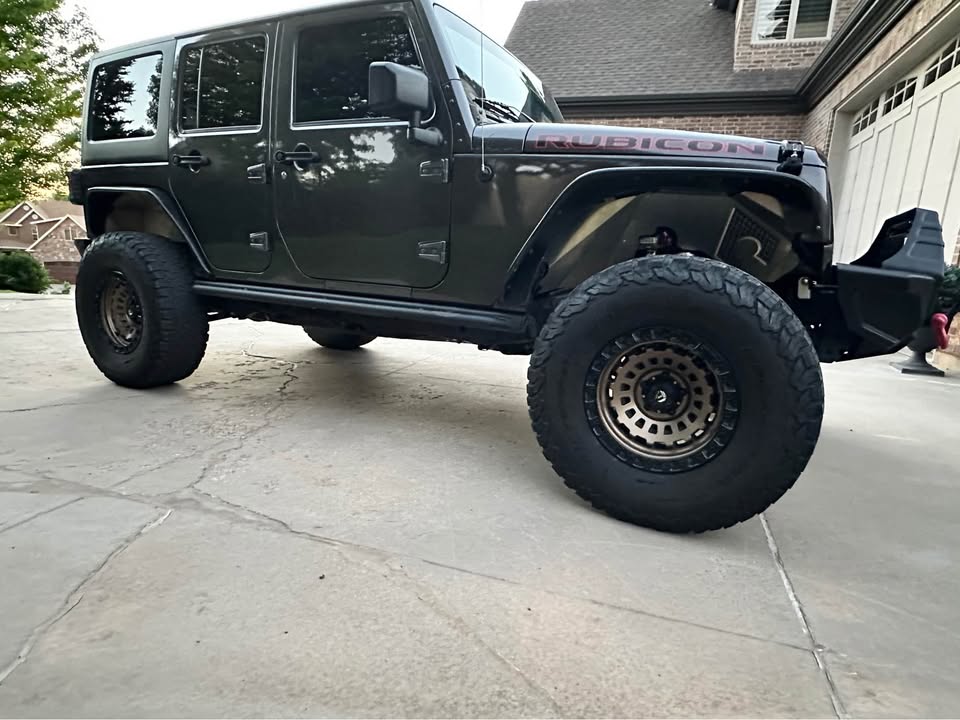2017 Jeep Wrangler Unlimited · Rubicon (JK) Sport Utility 4D (photo 9) — photo 9