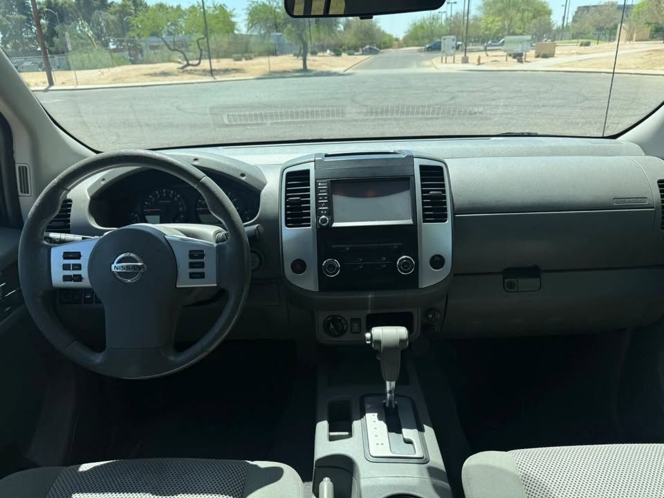 2019 Nissan Frontier Crew Cab SV Pickup 4D 5 ft in Phoenix, AZ (photo 12)