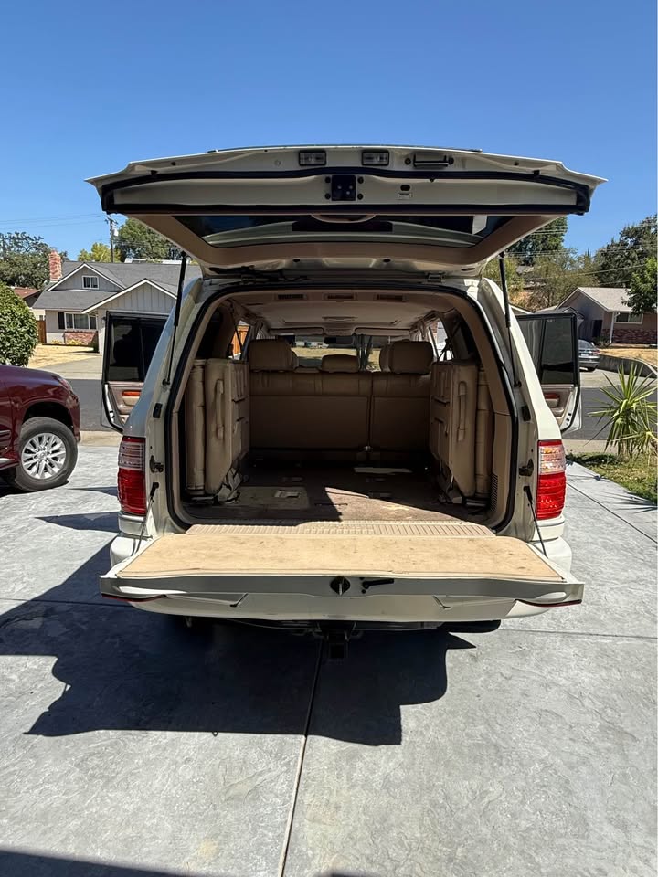 1998 Lexus LX · LX 470 Sport Utility 4D (photo 9) — photo 9