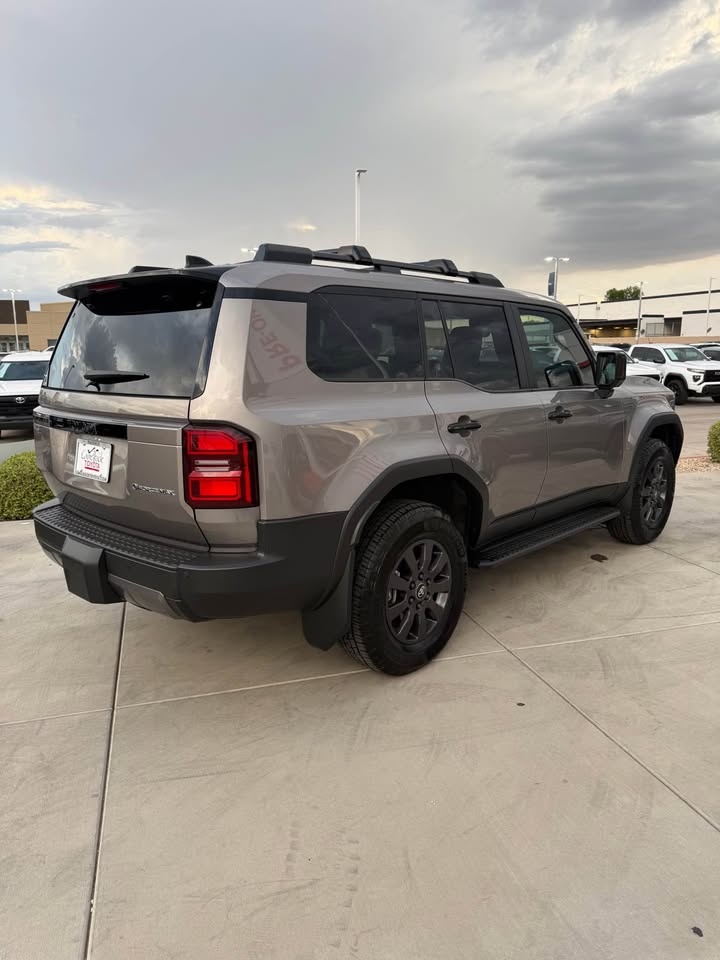 2026 Toyota Landcruiser · Base 8 (photo 6) — photo 6
