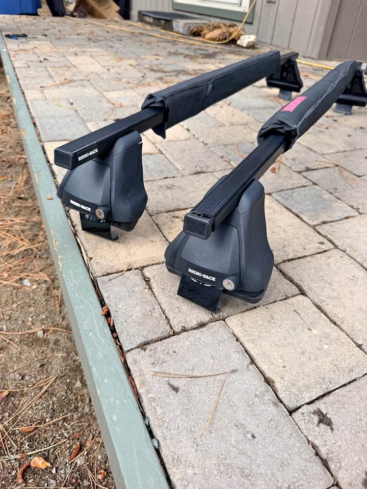 Rhino Rack 2500 with Yakima Pads in Bend, OR (photo 1) — photo 1