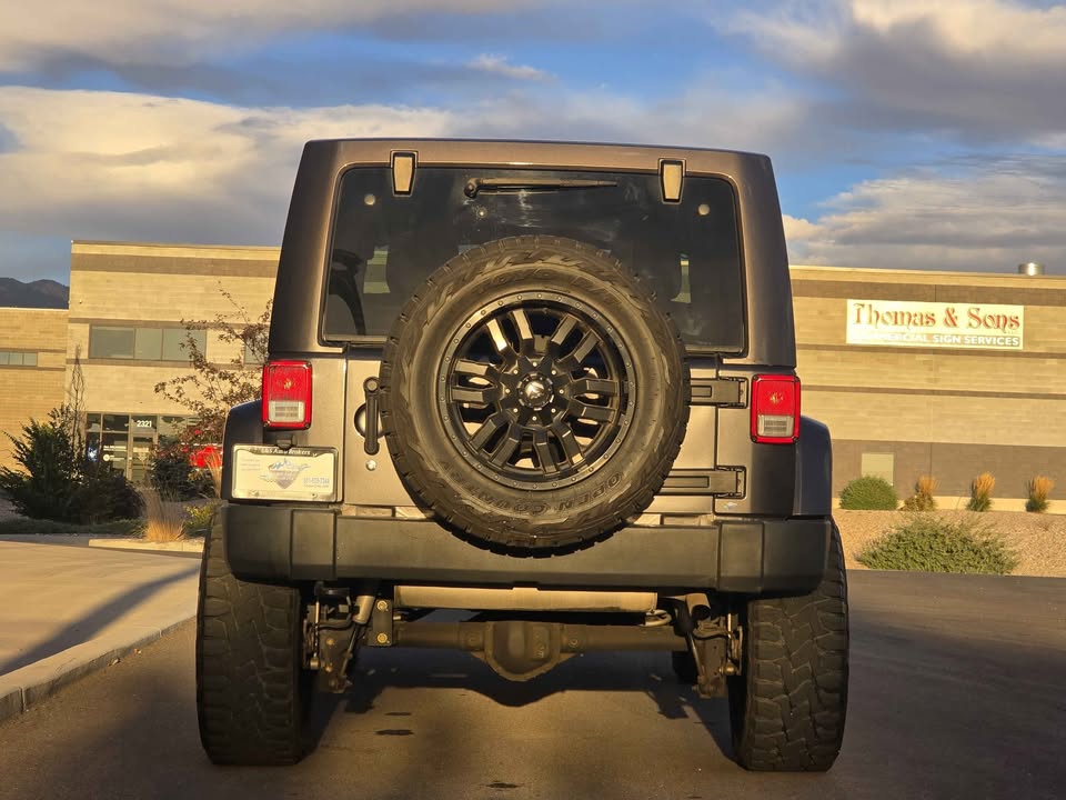 2017 Jeep Wrangler Unlimited · Recon Sport Utility 4D in North Salt Lake, UT (photo 6) — photo 6