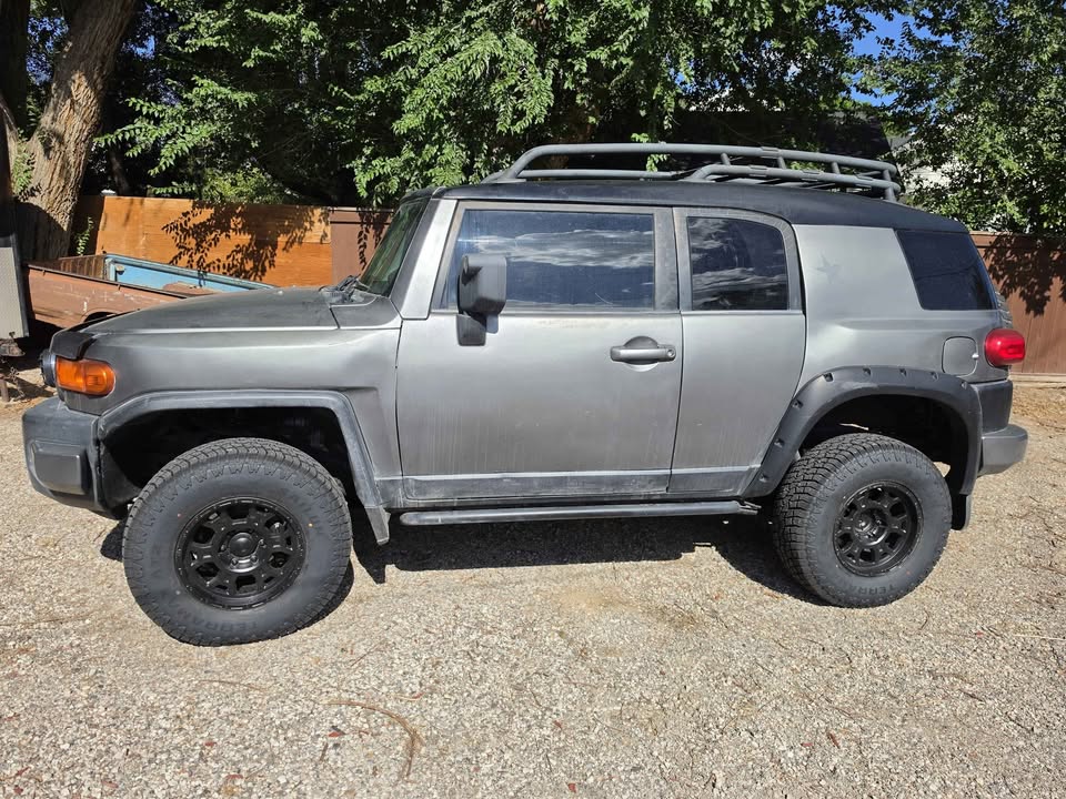 2007 Toyota FJ Cruiser in Sandy, UT (photo 2)